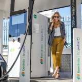 Carregamento público ganha importância no verão e é utilizado por 82% dos condutores de veículos elétricos