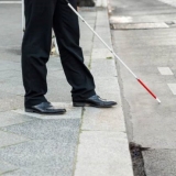 Sistemas inteligentes ajudam invisuais a navegar smart cities