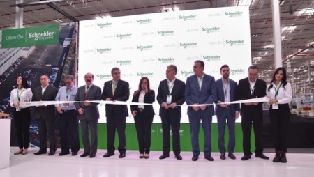 Schneider Electric inaugura primeira fábrica inteligente no México