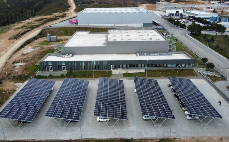 Empresa farmacêutica poupa 30% em energia com autoconsumo