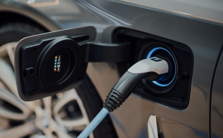 Powerdot e Octopus Energy lançam a primeira oferta integrada de carregamento ilimitado entre casa e a rede pública