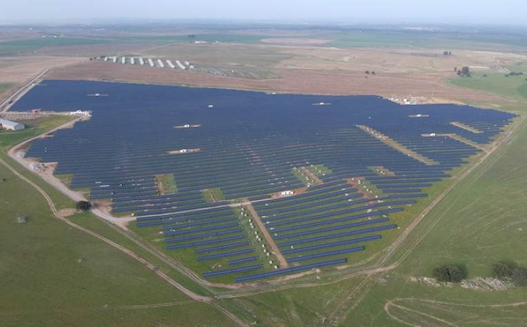 Central fotovoltaica de Évora entra em funcionamento