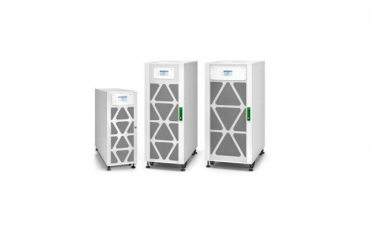 Schneider Electric amplia gama Easy UPS 3M