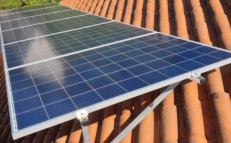 ABB-REACT 2, o inversor solar com armazenamento, entra nas casas Portuguesas