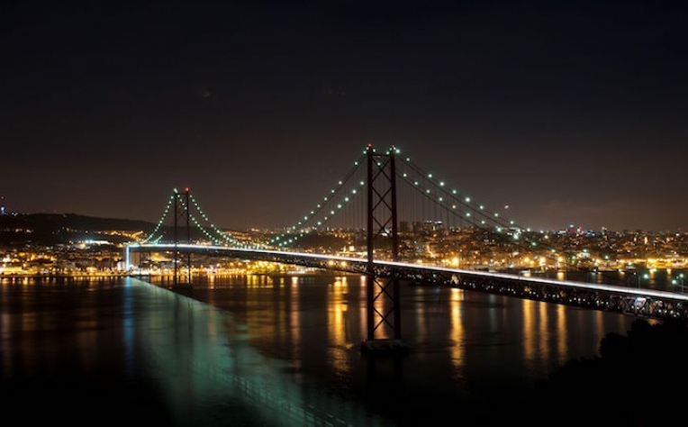Ponte 25 de Abril com iluminação mais eficiente