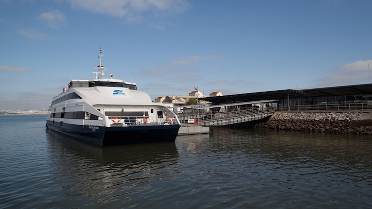 Transporte fluvial no Tejo com nova experiência digital