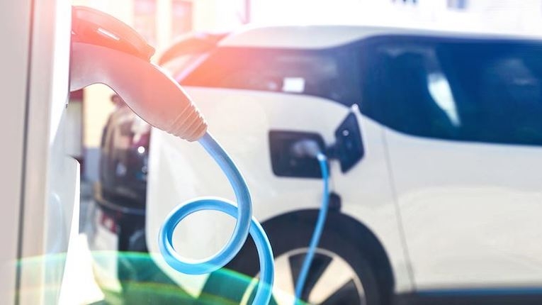 MOBI.E prevê criação de mais de 76 mil pontos de carregamento de veículos elétricos até 2050