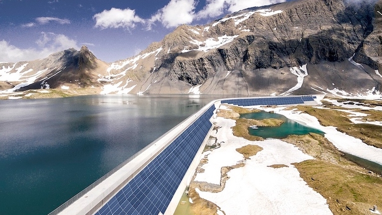 Axpo constrói central solar de alto rendimento nos Alpes suíços