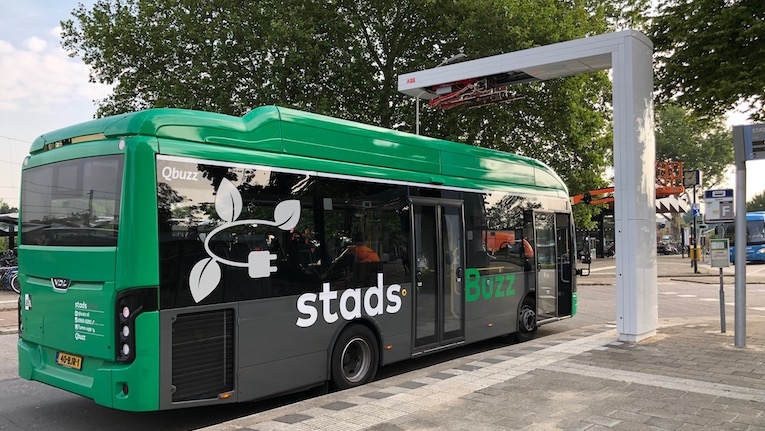 Holanda instala rede de carregamento rápido para autocarros elétricos